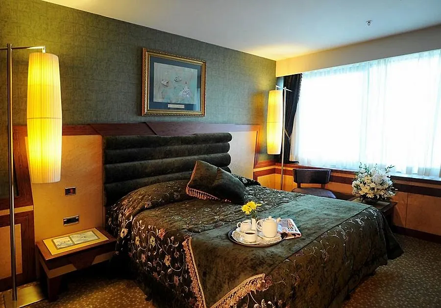 Byotell Hotel Istanbul 5*,